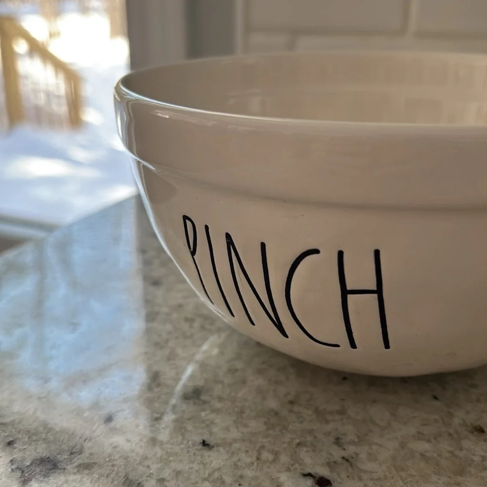 Rae Dunn Artisan Collection “Pinch” bowl